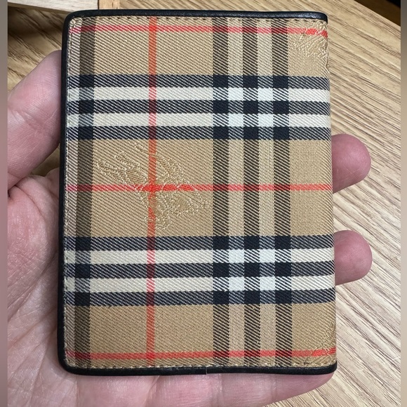 đź’•VINTAGE BURBERRY ADDRESS BOOK/CALENDARđź’• - Picture 2 of 13